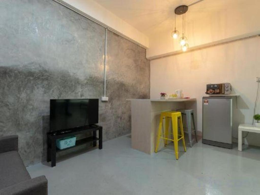 Oyo 43993 Madsuite Kota Kinabalu Bagian luar foto