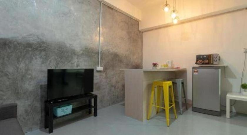 Oyo 43993 Madsuite Kota Kinabalu Bagian luar foto